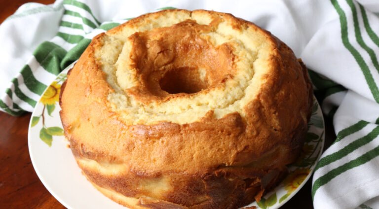 From the Recipe Archives: EBONY’s Sour Cream Pound Cake